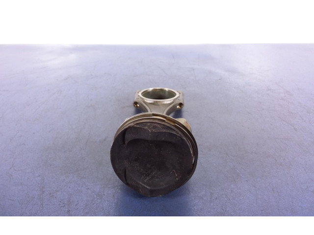 Píst Audi A8 S8 D4 4H CRE