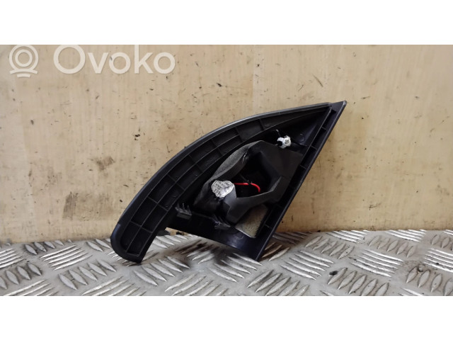 Громкоговоритель (громкоговорители) высокой частоты в передних дверях