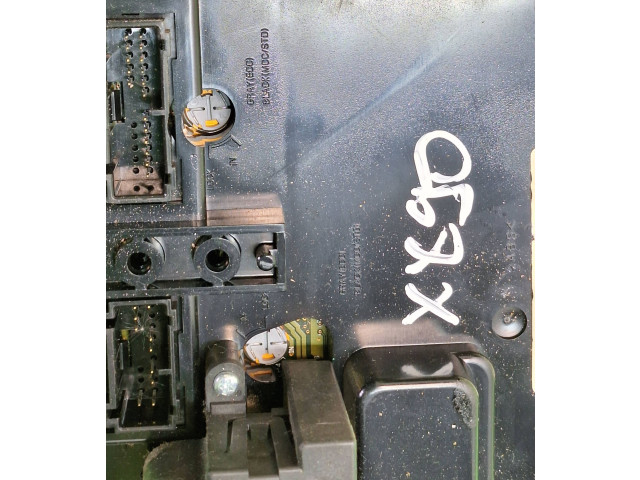 Блок управления климат-контролем 8682734, 04W16E02   Volvo XC90