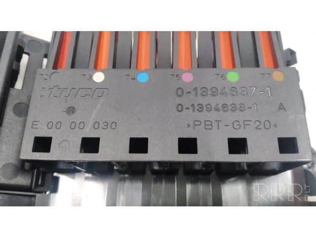   Pojistková skříňka 2119820402, 013948371   Mercedes-Benz CLS C219 2008