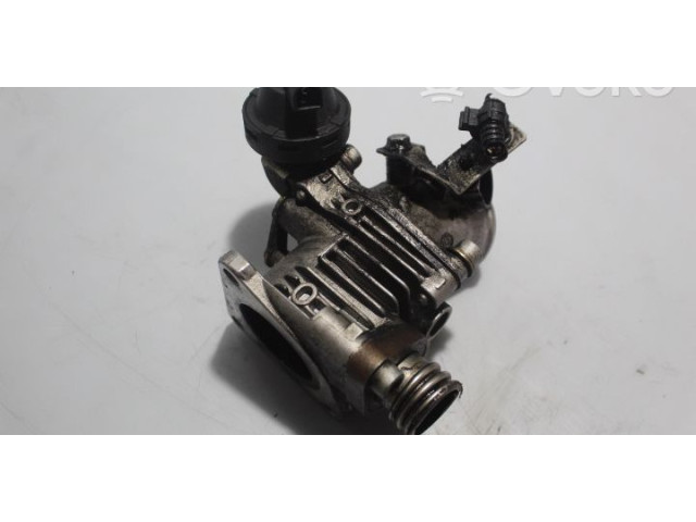 Запорный клапан двигателя