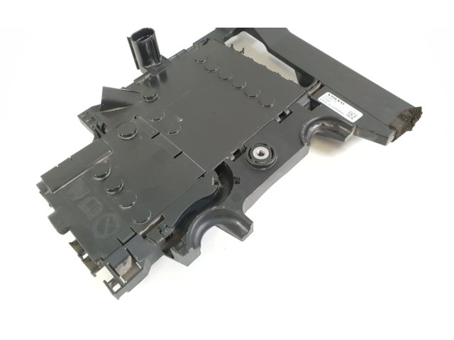 Блок предохранителей 32200114, 19716000002   Volvo S60    