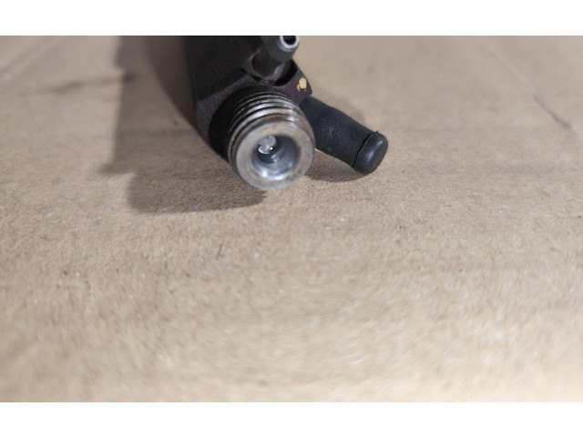 Форсунка 028130202p    Audi A3 S3 8L   