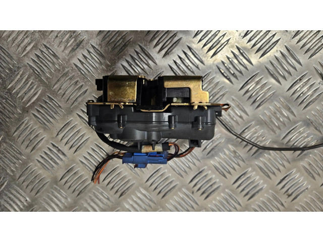 Zámek zadních dveří Chrysler Voyager 2006