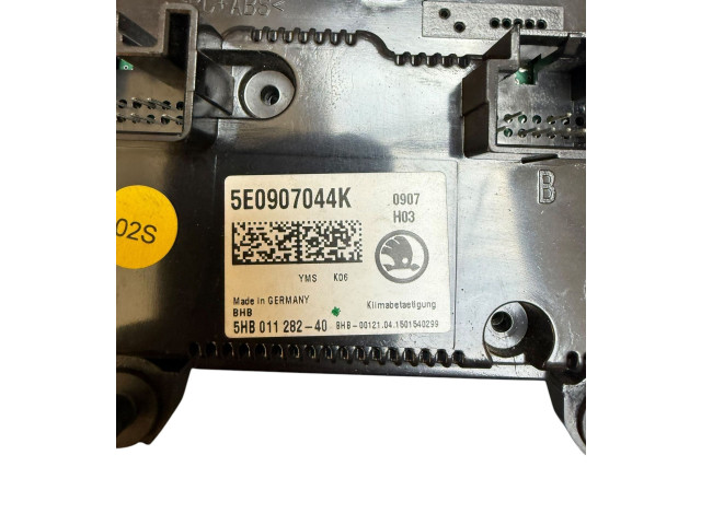 Блок управления климат-контролем 5E0907044K, 5HB01128240 Skoda Octavia Mk3 (5E)
