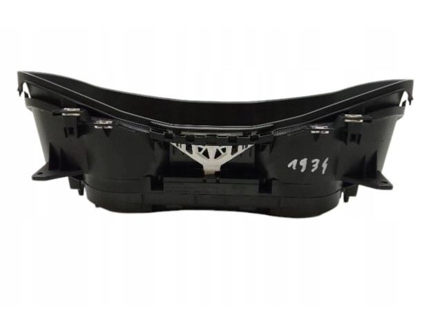 Панель приборов 3V0920740B   Skoda Superb B8 (3V)       