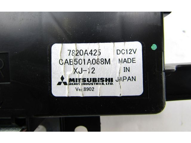 Блок управления климат-контролем 7820A425 Citroen C-Crosser