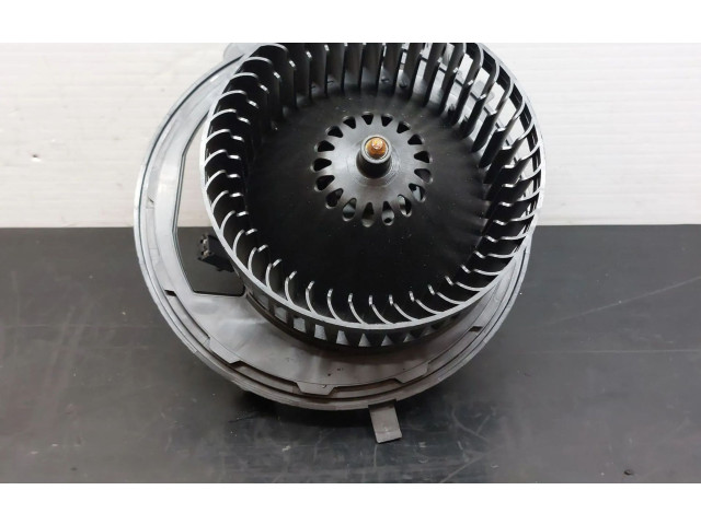 Вентилятор печки 5Q1819021E Skoda Kodiaq