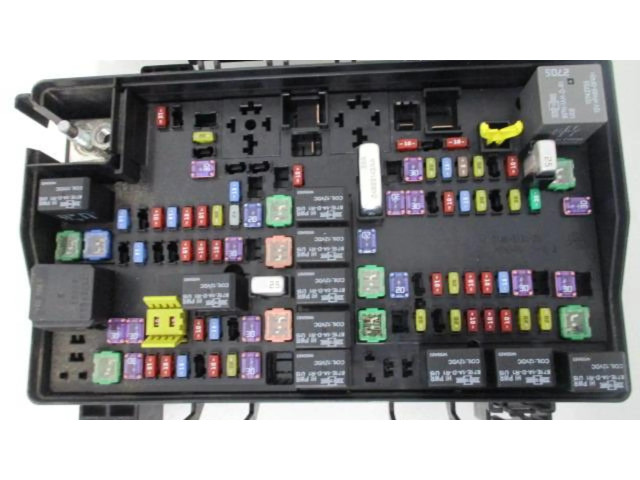 Блок предохранителей P68242818AC Jeep Grand Cherokee