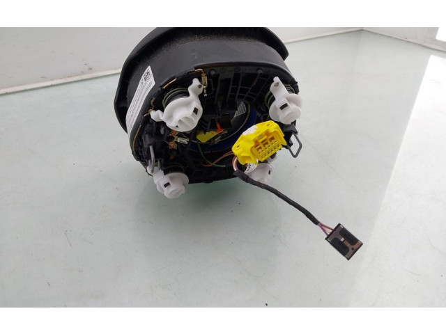 Подушка безопасности водителя Audi A3 S3 8V