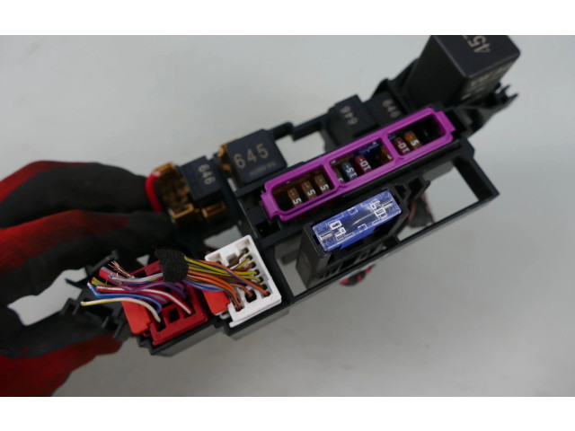 Блок предохранителей     Audi A5 Sportback 8TA    