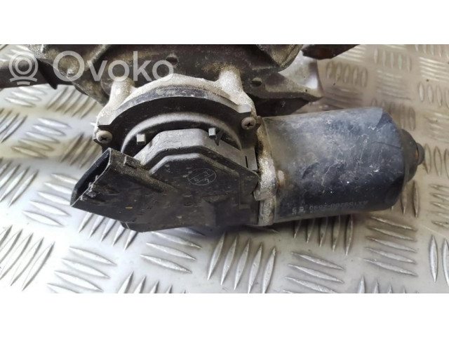 Двигатель стеклоочистителей