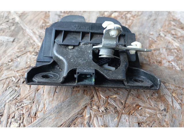 Замок багажника 4B0877505M, 4B0877505G    Audi A6 S6 C5 4B 1997 - 2005 года