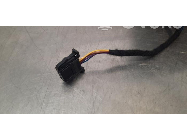 Зеркало электрическое        Skoda Fabia Mk3 (NJ)  2015 - 2021 года   