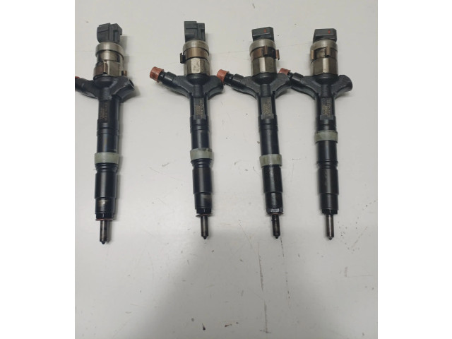 Vstřikovač 2367030020 Toyota Land Cruiser (J120)