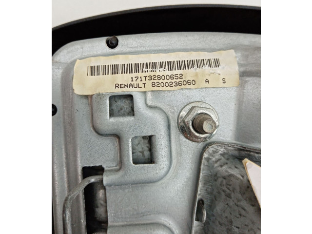 Подушка безопасности водителя 8200236060   Renault Clio II