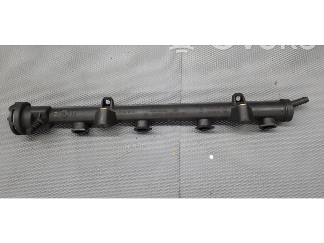 Топливная рампа 030133319L   Volkswagen Polo III 6N 6N2 6NF  