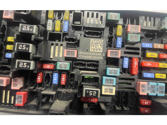 Pojistková skříňka P68430152AB, 68430152AB Dodge RAM 1500 DS 2020