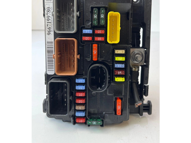 Блок предохранителей  9667199780R09, R09   Peugeot 207    