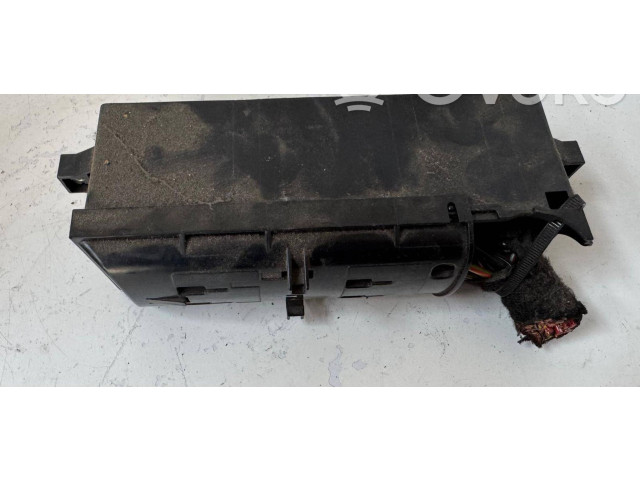 Блок предохранителей 2K1970019JJ Volkswagen Caddy