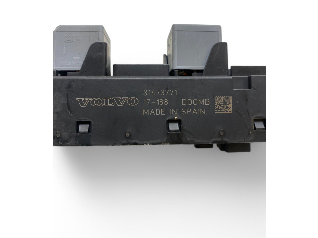 Блок предохранителей 31473771   Volvo XC90    
