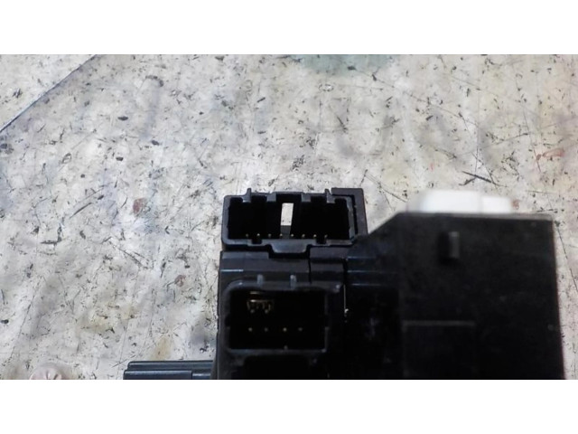 Подушка безопасности водителя BBP366CS0 Mazda 3 II