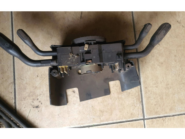 Ручка стеклоочистителей 37061 Audi 80 90 S2 B4