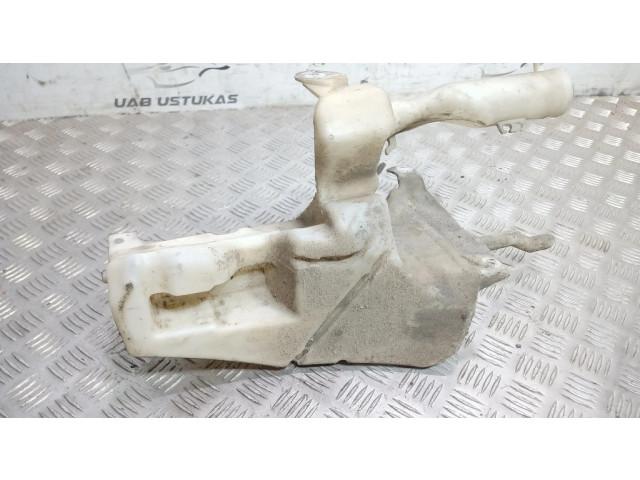 Бачок оконной жидкости    