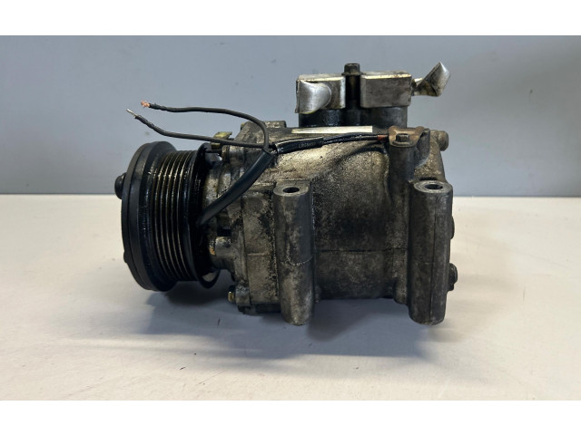 Вакуумный насос центрально замка     4588121, 4588121    Ford Focus 