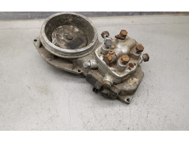 Vstřikovací lišta 0438121011, 026133353   Audi 80 90 B3     