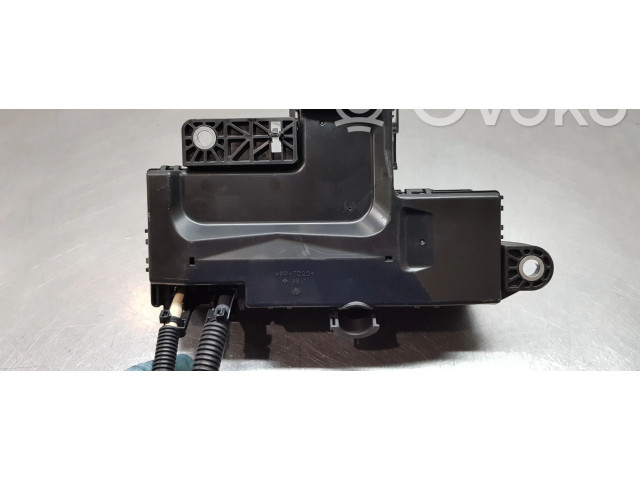 Pojistková skříňka Řídící jednotka BSM 8266242740, 8274042150 Toyota RAV 4 (XA50) 2022