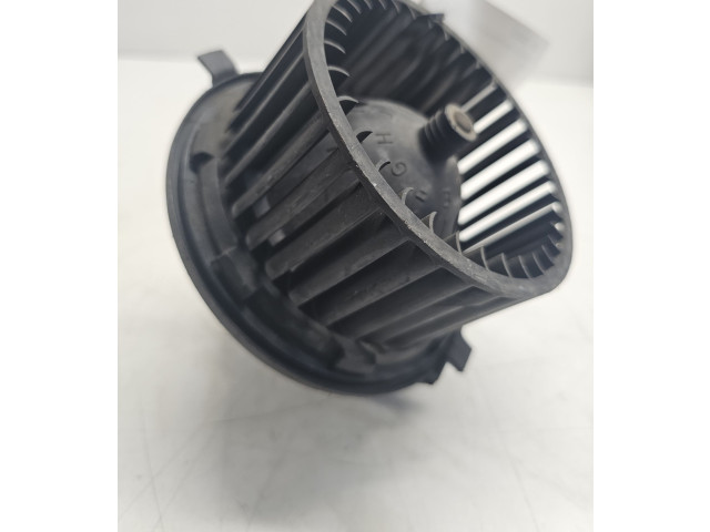 Вентилятор печки 881034737 Volkswagen Golf II