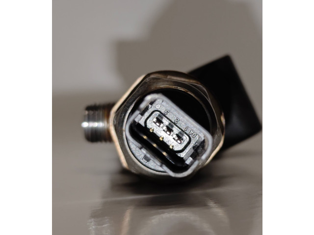 Топливная рампа 9684853080, 94675G01   Peugeot 5008  