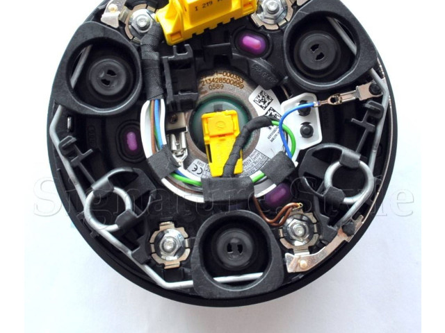 Подушка безопасности водителя 81A880201AC, 81A880201AE   Audi Q2 -