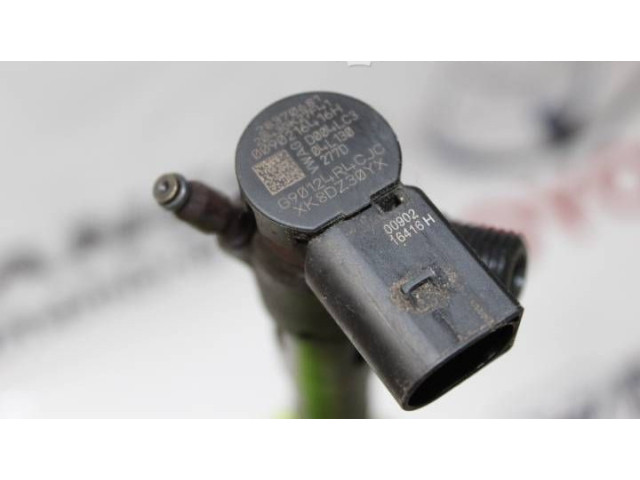 Форсунка 04L130277D    Volkswagen Golf VII  CHPA 