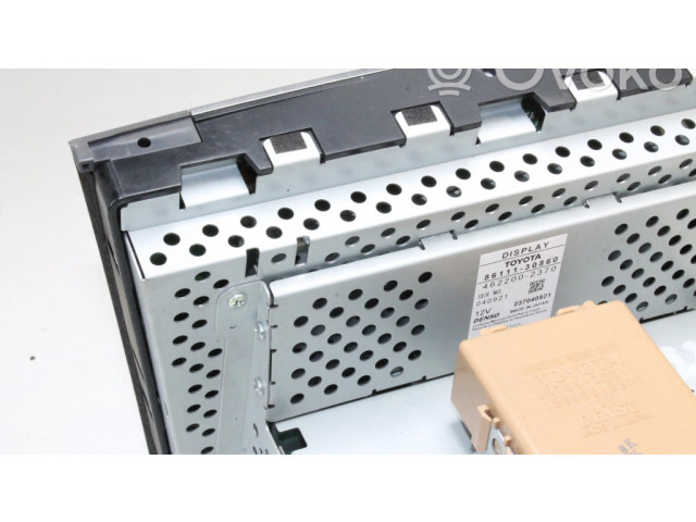 Радио/ проигрыватель CD/DVD / навигация