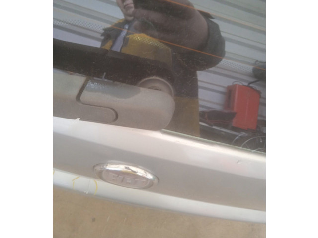 Моторчик заднего дворника 51757867    Fiat Grande Punto