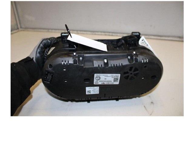 Панель приборов 5E0920781 Skoda Octavia Mk3 (5E)