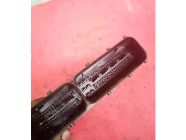 Блок управления двигателя 55194018   Opel Combo C