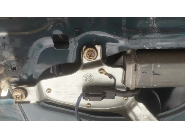 Моторчик заднего дворника Mitsubishi Space Wagon