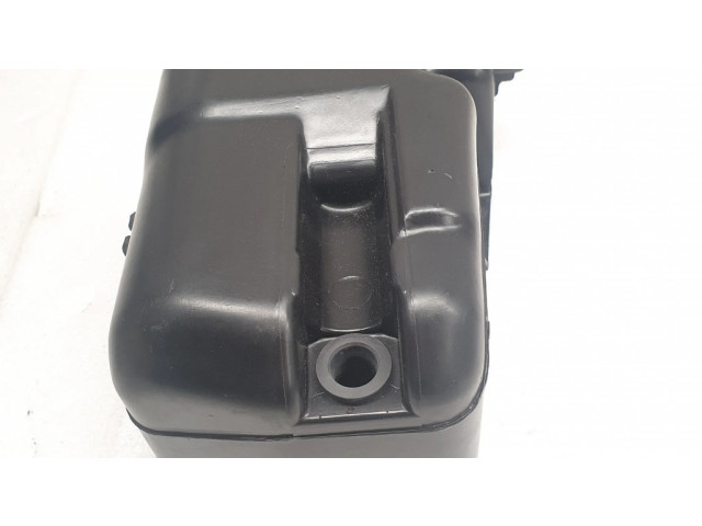 Бачок оконной жидкости