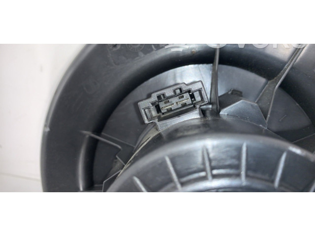 Вентилятор печки    6R1819015A   Skoda Fabia Mk2 (5J)