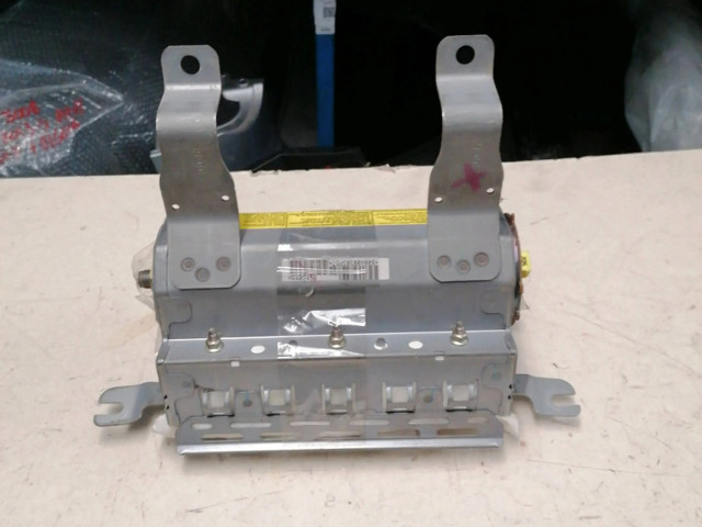 Подушка безопасности пассажира MR402402, MR402459 Mitsubishi Pajero