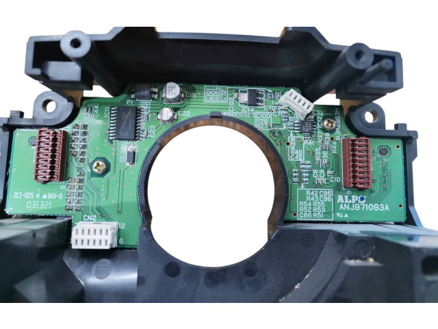 Ручка стеклоочистителей 30658614   Volvo V70