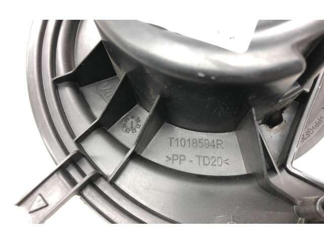 Вентилятор печки 5Q1819021H Volkswagen Caddy