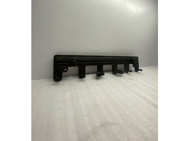 Vstřikovací lišta 1440318 BMW 7 E38 M52tub28