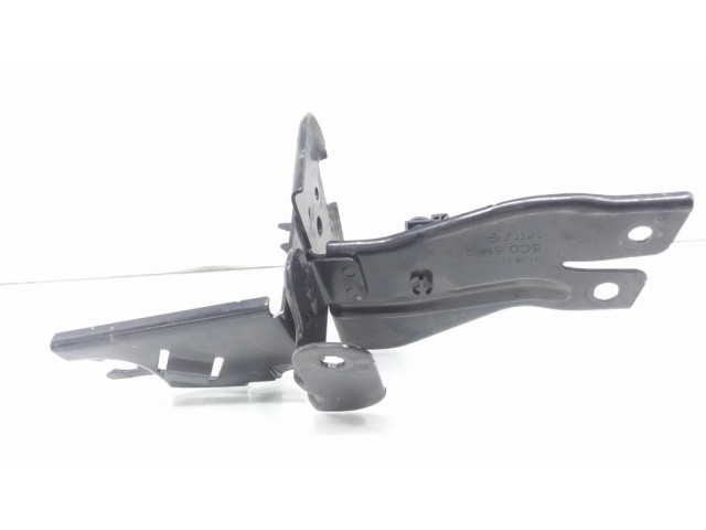 Другая деталь отсека двигателя