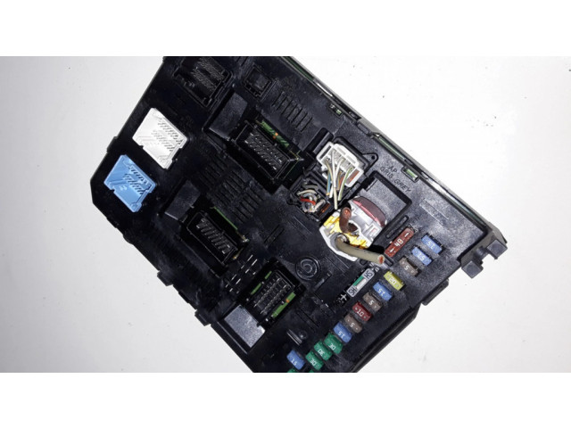 Блок предохранителей Citroen C4 I