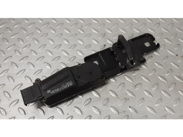 Притягиватель задней крышки