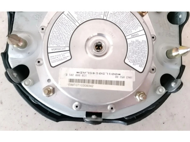 Подушка безопасности водителя 1c0880201e   Volkswagen New Beetle